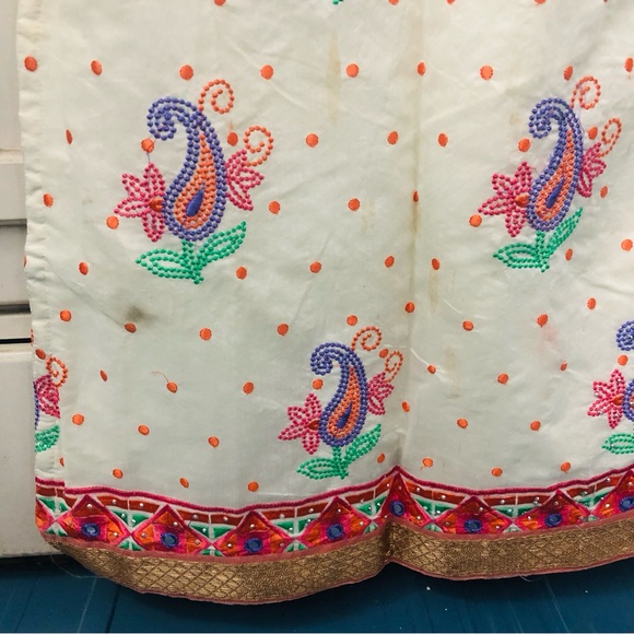 Embroidered kurta ethnic wear - Picture 5 of 8